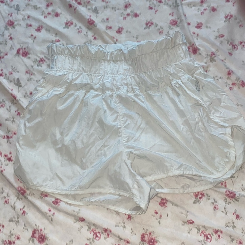 FREE PEOPLE MOVEMENT high wasted shorts